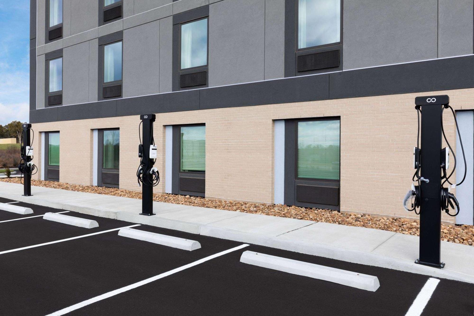 Echo Suites Extended Stay By Wyndham Nashville/ גאלאטין מראה חיצוני תמונה